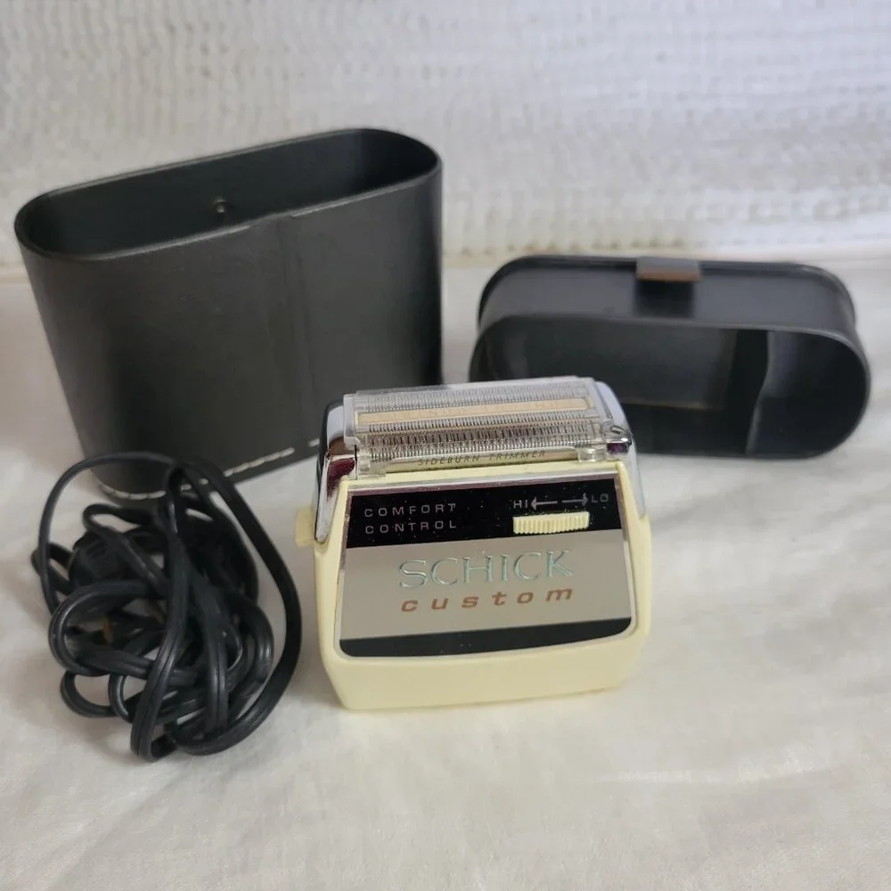 Schick Custom Comfort Control Electric Razor vtg w/Case Working see video men's